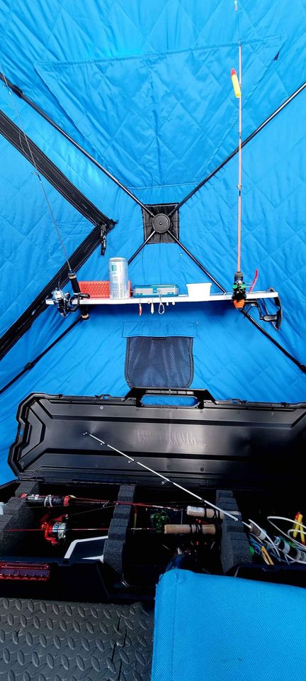 ICE FISHING HUB HOUSE SHELF